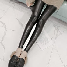 Load image into Gallery viewer, Leather Leggings